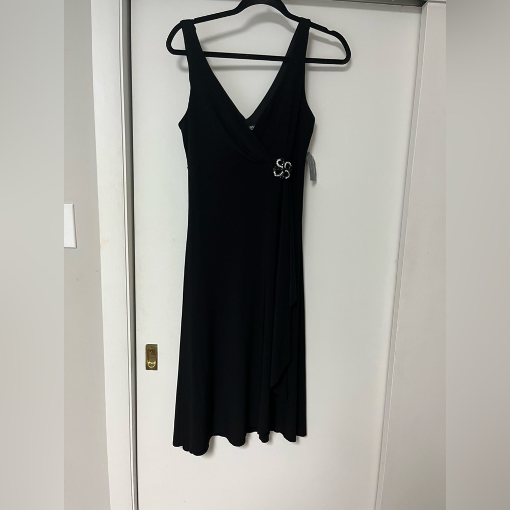 NWT!! Bisou Bisou black dress, size 8